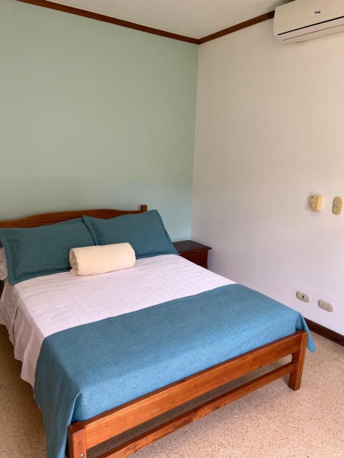 Hotel Caucasia Dış mekan fotoğraf