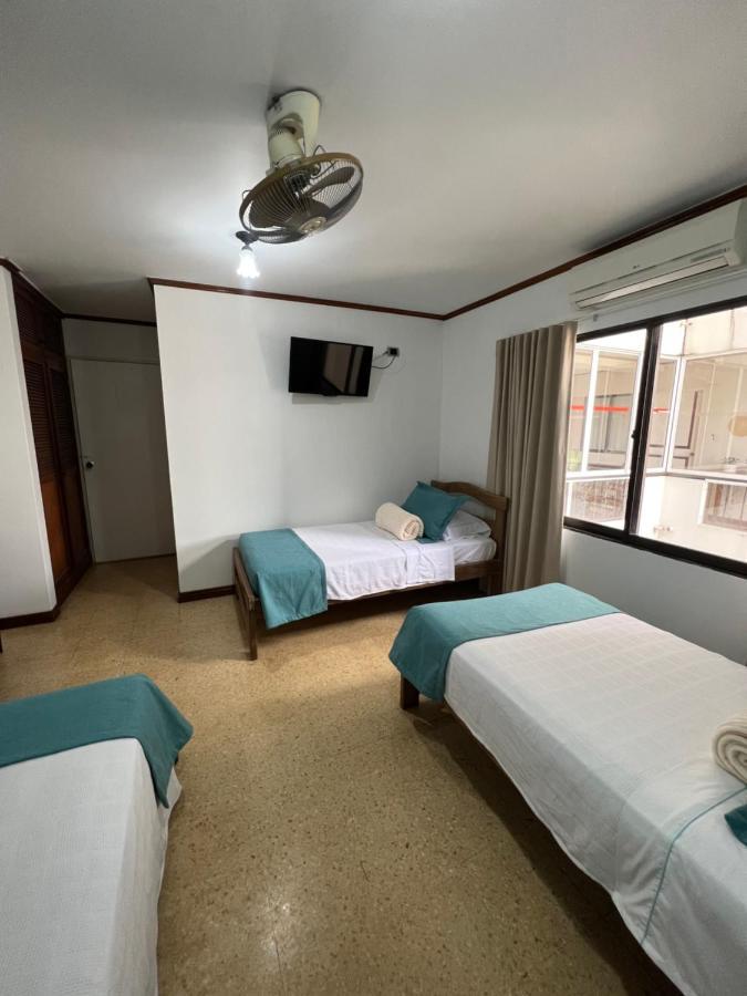 Hotel Caucasia Dış mekan fotoğraf