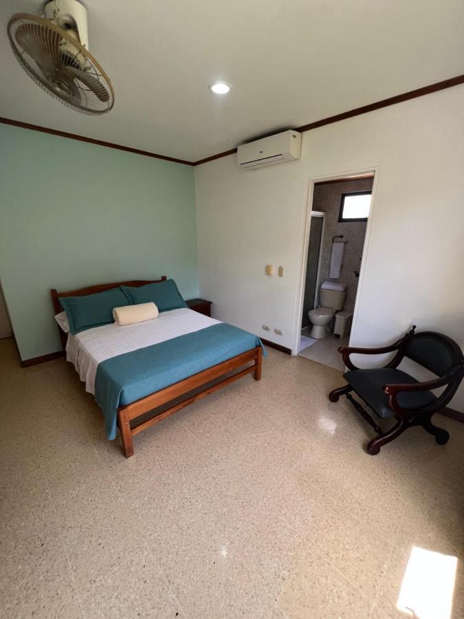Hotel Caucasia Dış mekan fotoğraf